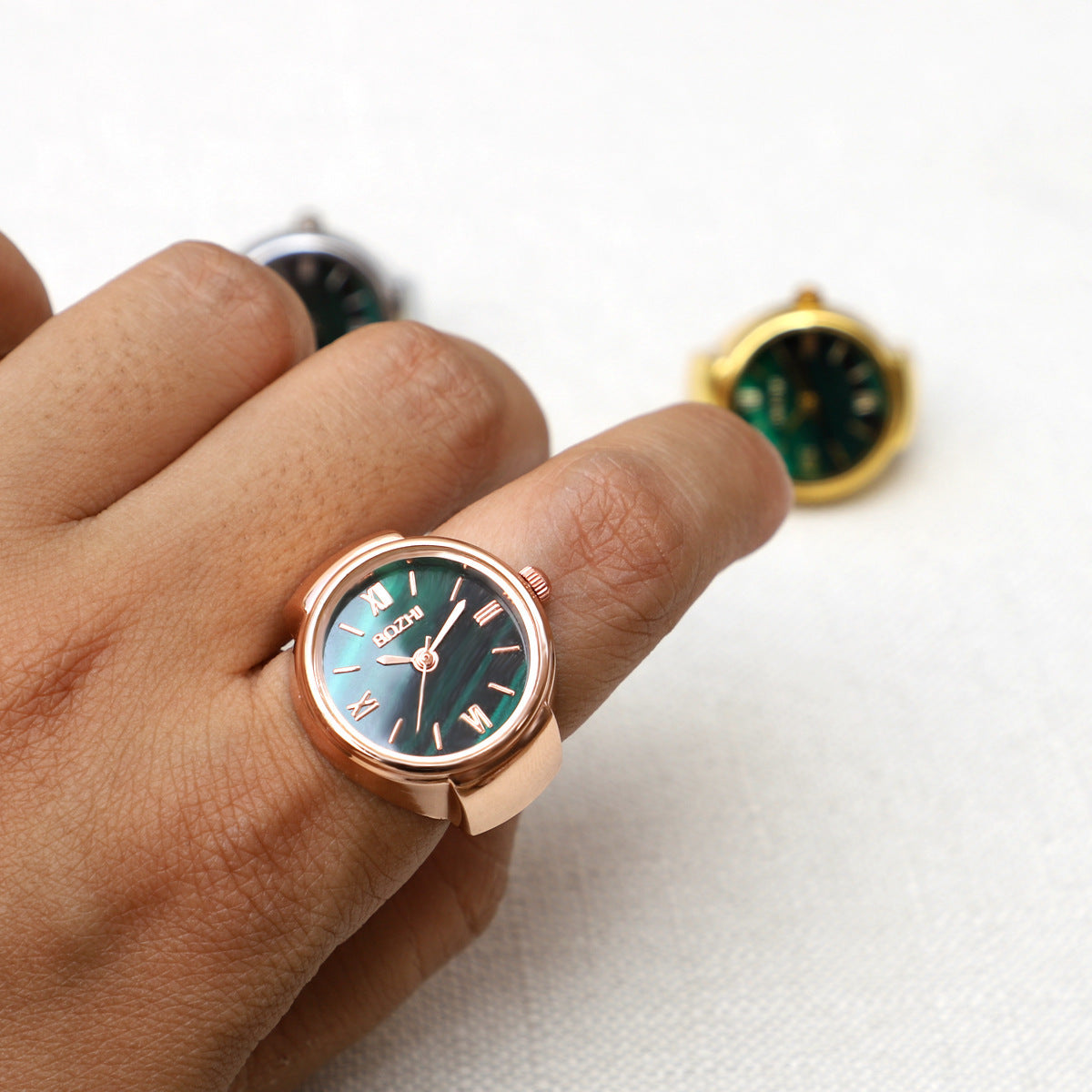 KALESSÈ Bonzi Mini Ring Creative Finger Quartz Watch